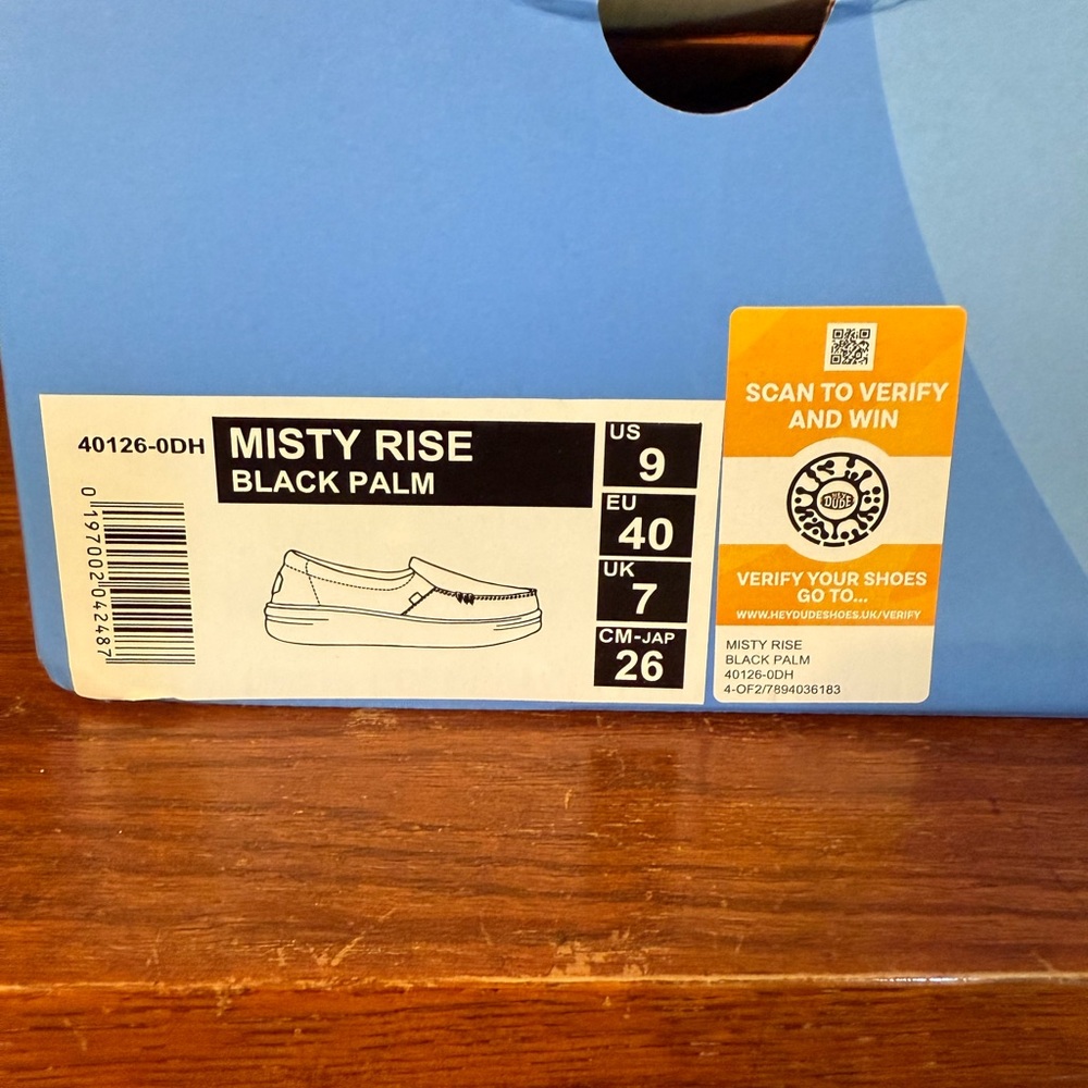Hey Dude Misty Rise Black and White Women’s Slip-On Shoes size 9. - Picture 9 of 9